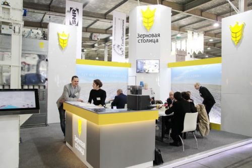 Белое и золотое на стенде «Зерновой Столицы» Белое и золотое на стенде "Зерновой Столицы"
